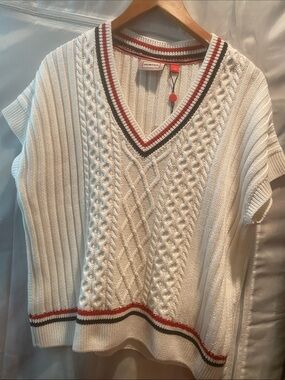 Hunter Ivory Cable Knit V-Neck Sweater Vest with Red and Navy Blue Trim
